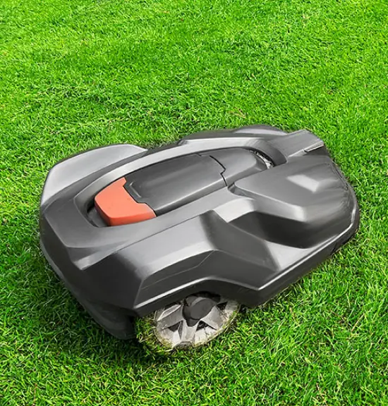 Joussain Espaces Verts Jardinier A La Trinite Robot De Tonte Joussain Espaces Verts Jardinier A La Trinite Robot De Tonte